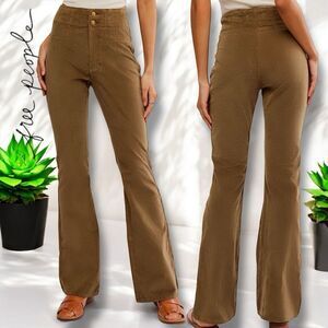 Free People Jayde Seamed Corduroy Flare Pants Jeans in the Size 32 in Fir Green